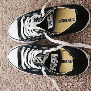 Converse All star black shoes, size mens 6, women's size 8